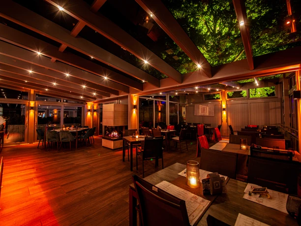 Minden - Kaisersaal_Minden_Loft_Hahne.jpg Das Bild zeigt Sitzmöglichkeiten des Restaurants.