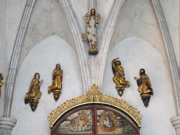 Dienststelle für Immobilien und Bauliches Erbe Andrea Soltermann; Fotografin; +41 78 670 77 71; andrea@soltermann.net Wallfahrtskirche Glis Innenansicht Pfarrkirche Glis