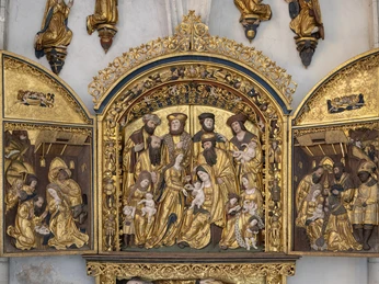 Dienststelle für Immobilien und Bauliches Erbe Andrea Soltermann; Fotografin; +41 78 670 77 71; andrea@soltermann.net Wallfahrtskirche Glis Innenansicht Pfarrkirche GlisInterior view of Glis parish churchVue intérieure de l'église paroissiale de Glis