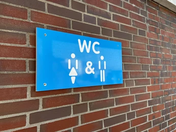 Toilette am Lister Hafen Öffentliche Toiletten am Lister Hafen