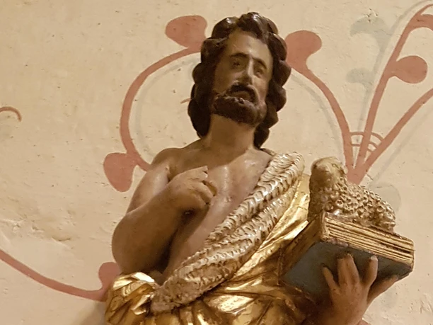 St.-Johannes-Kirche Essenrode_Statue2.jpg