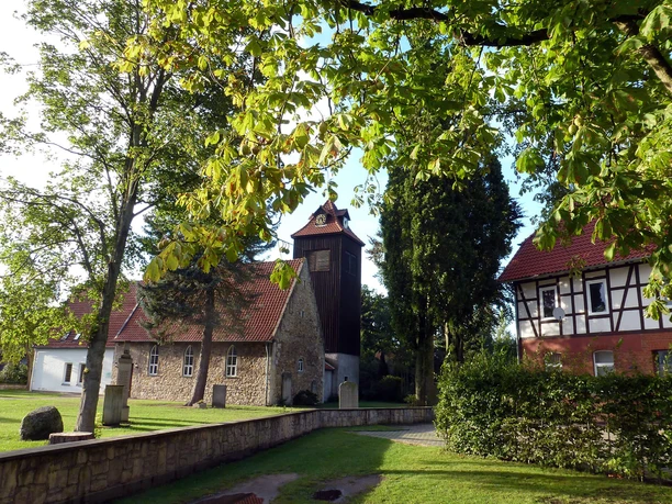 St.-Viti-Kirche Hillerse_Karin Blickwede.jpg