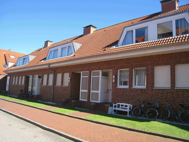 Hausansicht-Ferienwohnung-Lucky-Island-Juist.jpg Hausansicht-Ferienwohnung-Lucky-Island-Juist