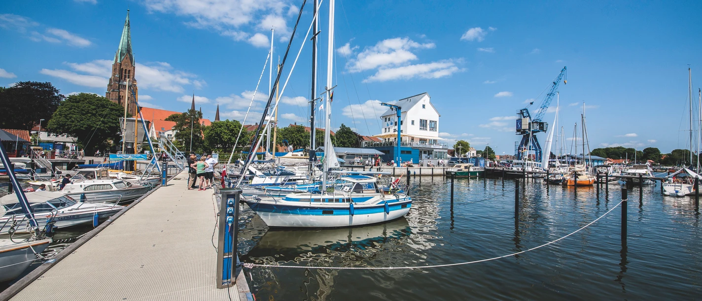 wasser-stadthafen-schleswig.jpg