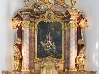 Mitten in der Bonner Innenstadt, zwischen Markplatz und Beethovenhaus, ist die Namen-Jesu-Kirche gelegen. Als Jesuitenkirche zwischen 1686 und 1717 errichtet, ist sie ein kunsthistorisch bedeutsames Zeugnis des sogenannten Jesuitenbarocks. Seit 2012 steht sie dem Katholischen Bistum der Alt-Katholiken in Deutschland als Kathedralkirche zur Verfügung.