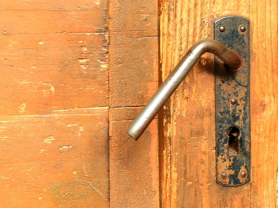 00 UFFING, Tuerklinke, C KOLB 2012.jpg