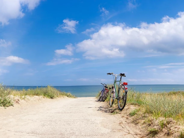 oro-bike-strand.JPG