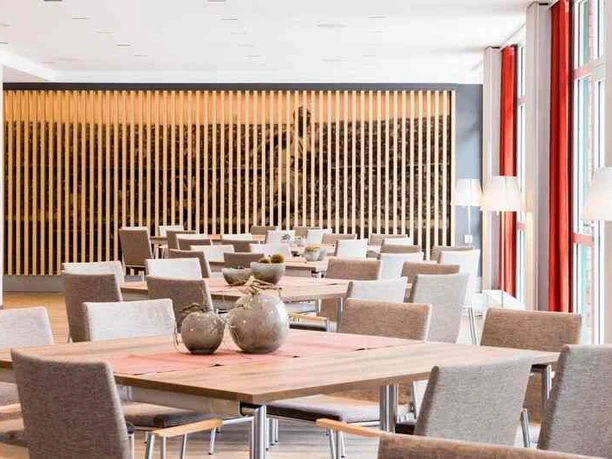 K6-Seminarhotel in Halberstadt - Bar Mixed Zone