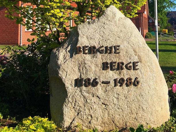 BergeOrtsstein.jpg BergeOrtsstein.jpg