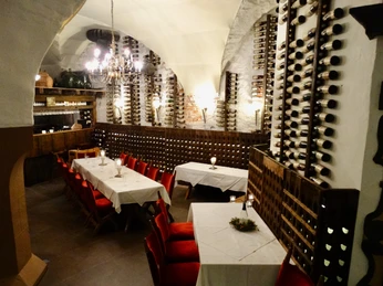 Weingut Iselin Weinprobe Weinkeller Weingut Iselin Weinprobe Weinkeller