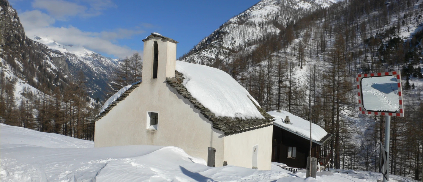 Kapelle am Bord in Zwischbergen.jpg Exterior view of the chapel am Bord