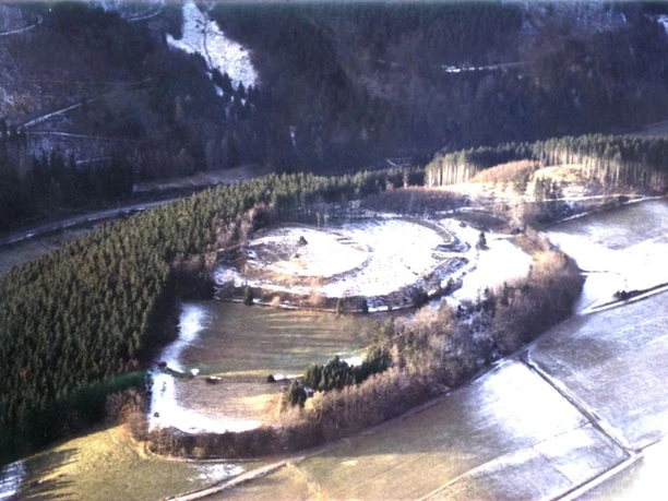 1-Schwalenburg (H.Kesper-Langen, Schwalefeld).jpg