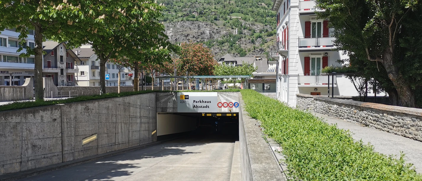 Parkhaus Altstadt-Brig.jpg