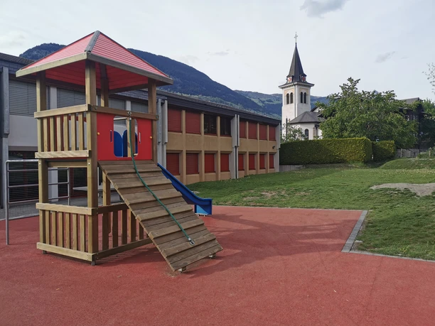 Spielplatz Termen (2).jpg Photo de la tour de jeux de l'aire de jeux