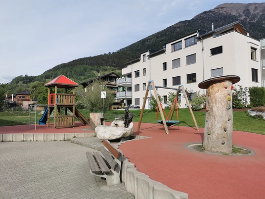 Spielplatz Termen (1).jpg Bild vom Spielplatz TermenPicture of the playground in TermenPhoto du terrain de jeux de Termen