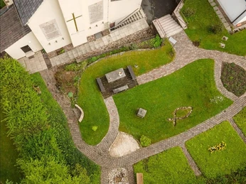 Bibelgarten Luftaufnahme Vogelperspektive vom Bibelgarten der Evangelischen Kirche.