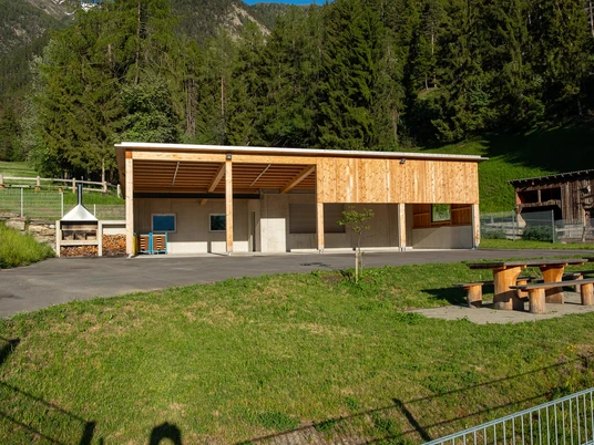 48035860623_94bc513b92_k.jpg Feuerstelle und Freizeitanlage PoltiPolti fire pit and recreation areaAire de feu et espace de loisirs Polti