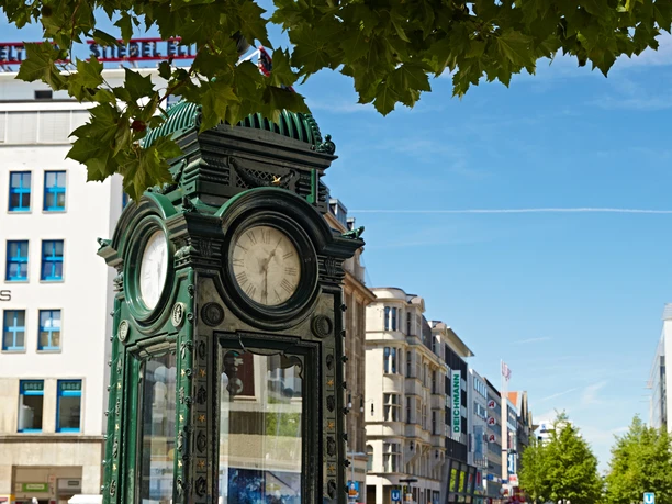 Hannover, DEU, 06.08.2013, Kröpcke[ (c) Christian Wyrwa Hannover, DEU, 06.08.2013, Kröpcke[ (c) Christian Wyrwa