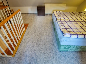 schlafzimmer-oben -seite -seiler.jpg