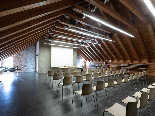 Konferenzsaal.jpg