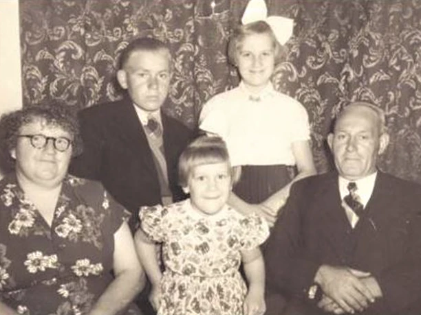 Grensweg 17 Falke - Tenfelde.jpg