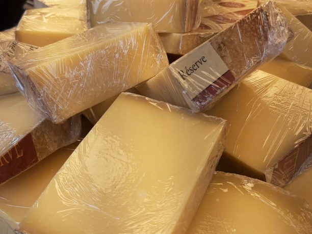 Wochenmarkt_Käse Wochenmarkt Käse