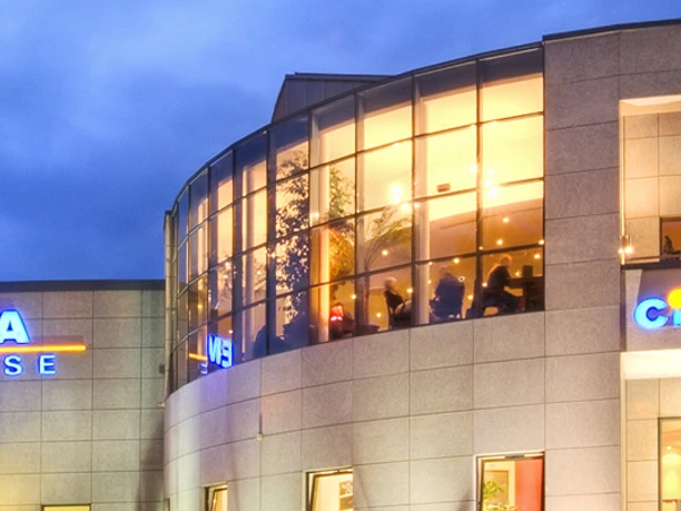 Cinema-Arthouse-Nachtaufnahme CA (c) Dirk Egelkamp_1900x400.jpg Cinema Arthouse