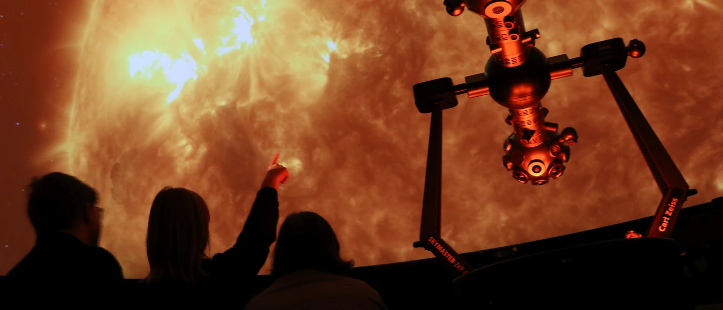 De zon in het planetarium De zon in het planetarium