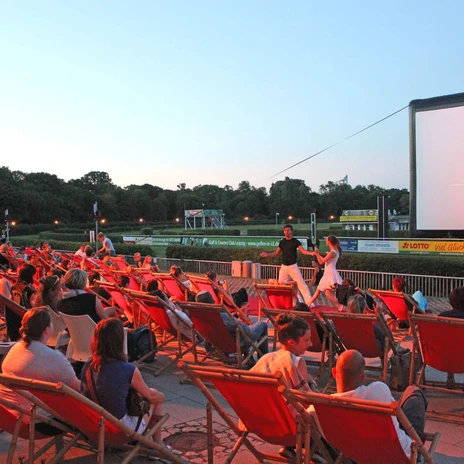 Sommerkino-Scheibenholz_Kino-Film-Freizeit_Scheibenholz_leipzig.travel.jpg