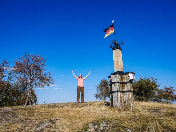 Waldbaden-Qi Gong an der Wetterfahne 2 (Foto G. Biedermann).jpg