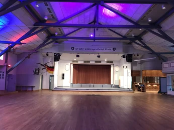 schuetzenhalle-usseln-buehne c) schuetzenverein-usseln.jpg