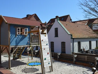 Aussenbereich-FeWo-Flut-Haus-Wittduen.jpg Aussenbereich-FeWo-Flut-Haus-Wittduen