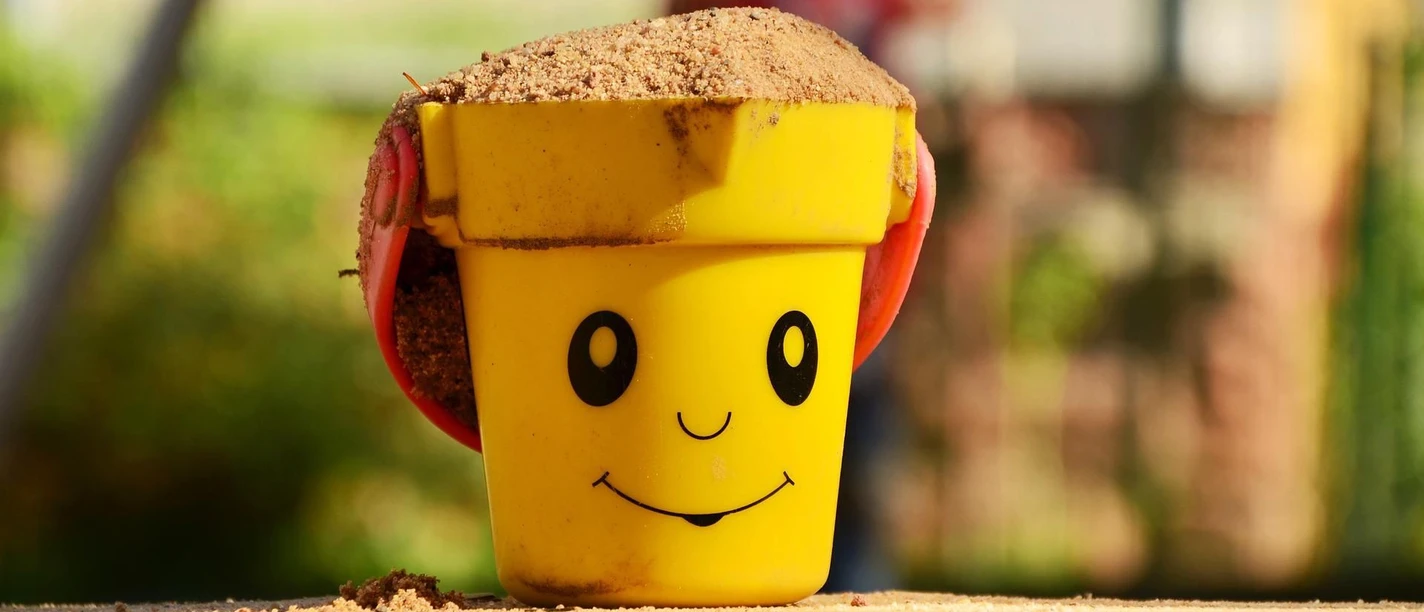 sandpit-1345726_1920 c) congerdesign-pixabay.jpg