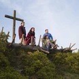 Wandergruppe am Gipfelkreuz