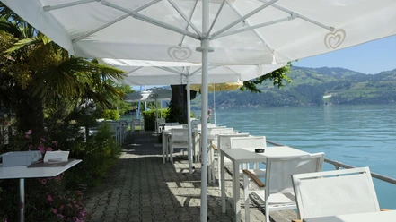 ristorante-riviera-spiez-terrasse-thunersee.jpg