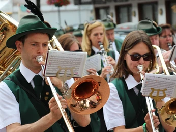 schuetzenblaskapelle-willingen c) sven-schuetz-upland-tips.JPG
