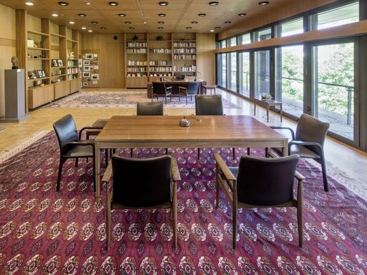 Bundeskanzleramt Bonn / Arbeitszimmer von Bundeskanzler Kanzleramt / Arbeitszimmer