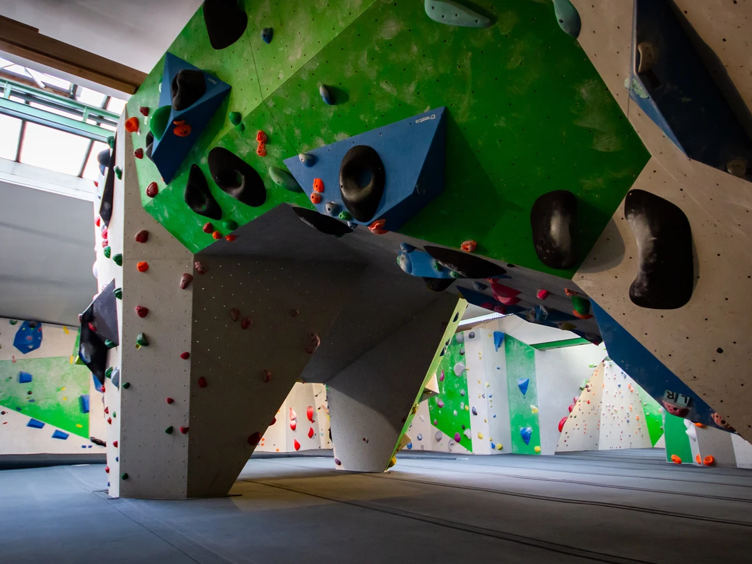 Zenit Boulderhall Zenit BoulderhalleZenit BoulderhallZenit Boulderhall