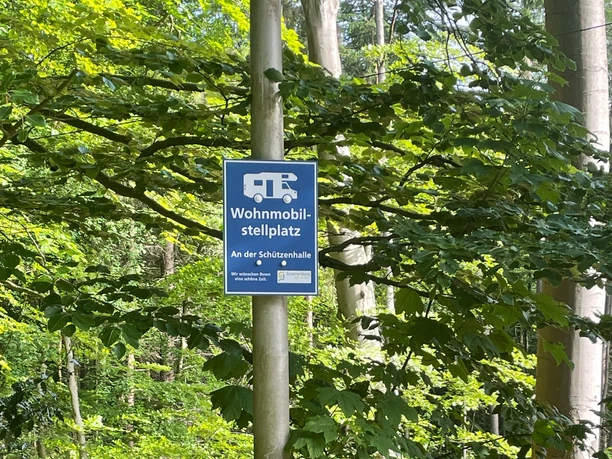 Idylle pur - Wohnmobilstellplatz Brillit Infoschild am Wohnmobilstellplatz Brillit