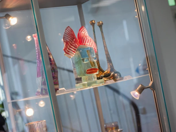Glasmuseum in Bad Driburg Nahaufnahme von Ausstellungsstücken im Glasmuseum Bad Driburg.