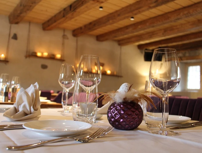 schwarzer löwe in altdorf restaurant moedern und gemütlich_(3).JPG