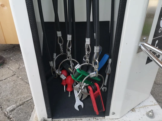 Werkzeugauswahl Servicestation Wallgau.jpg