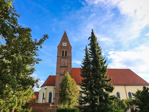 Katholische Stadtpfarrkirche St. Justina