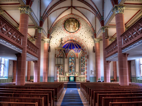 Heilig Kreuz Kirche in Loffenau im Murgtal_Innenraum_Fotograf compusign.de
