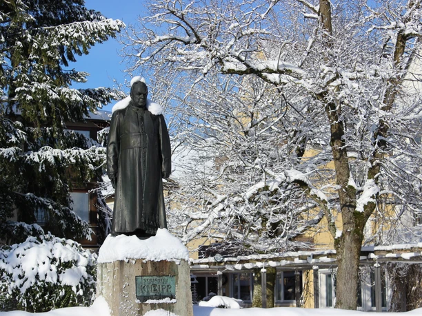 Kneipp-Denkmal am Denkmalplatz