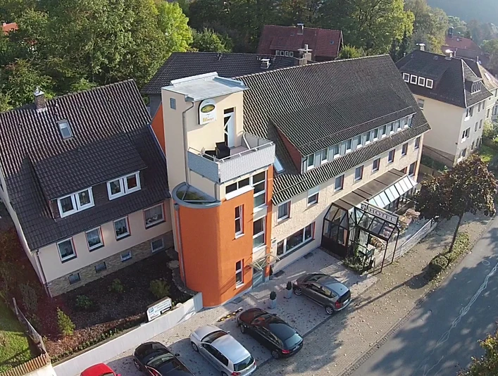 Hotel & Restaurant "Zum Röddenberg" in Osterode - Außenansicht