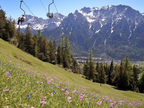 Kranzberg Sessellift im Frühling