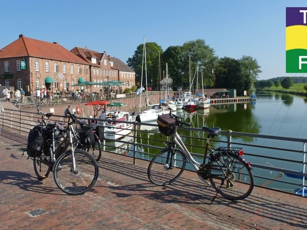 Alter Hafen in Hooksiel