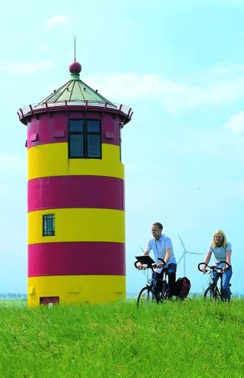 Radeln entlang des Pilsumer Leuchtturms