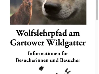 Ein Wolfsinformations- und ein Nistkastenlehrpfad laden nach dem Ausritt zum Besuch am Wildgatter ein. Dort liegen auch Infoflyer für Besucher aus.